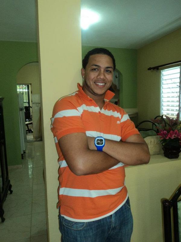 Date this good-looking Dominican Republic man Edward04 from La Vega DO9896