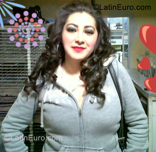 Date this gorgeous Mexico girl Zahamira from D.f MX528