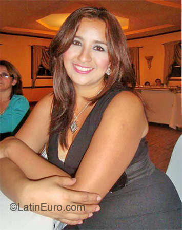 Date this beautiful Honduras girl Pamela from San Pedro Sula HN504