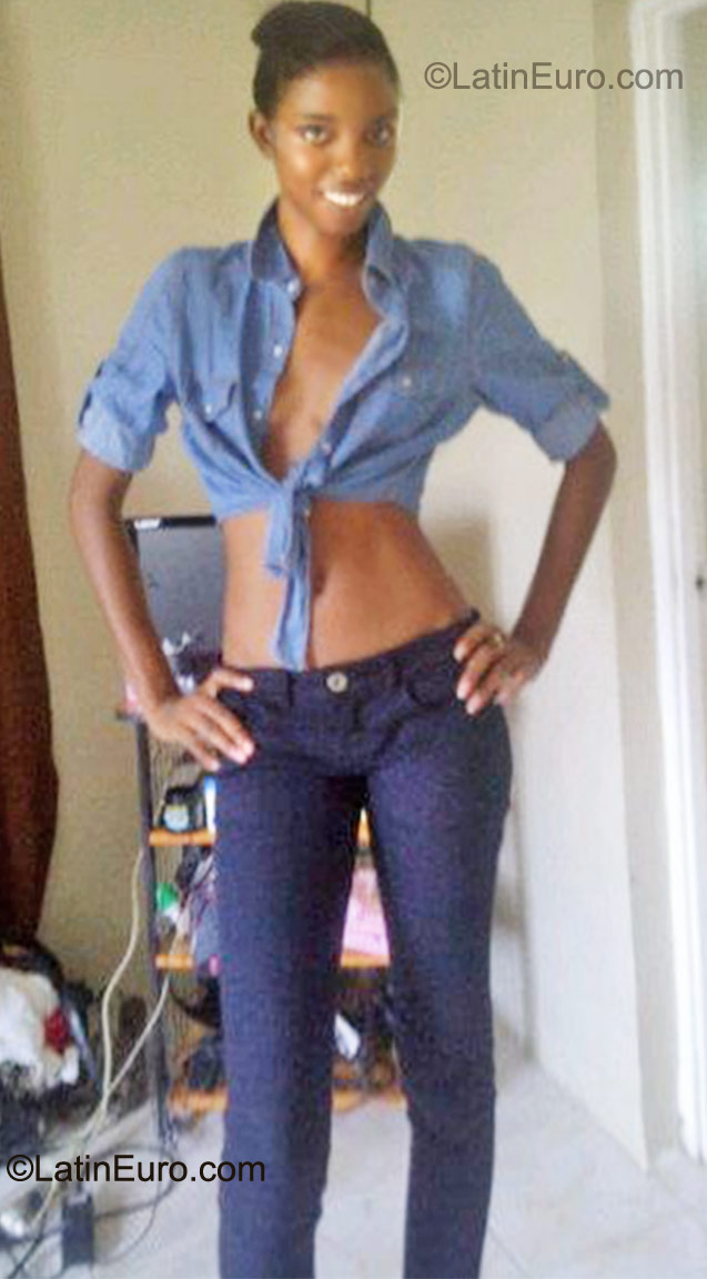 Date this delightful Jamaica girl Shinel from Negril JM393