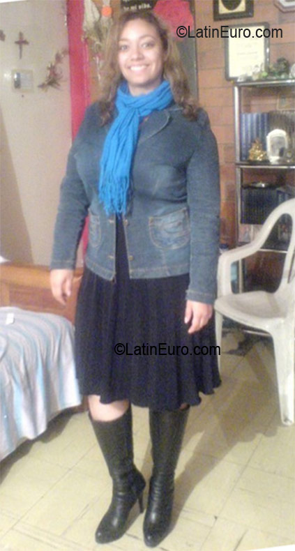 Date this nice looking Mexico girl Abril from Mexico City MX582