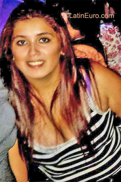 Date this voluptuous Costa Rica girl Josluna from Costa Rica CR165