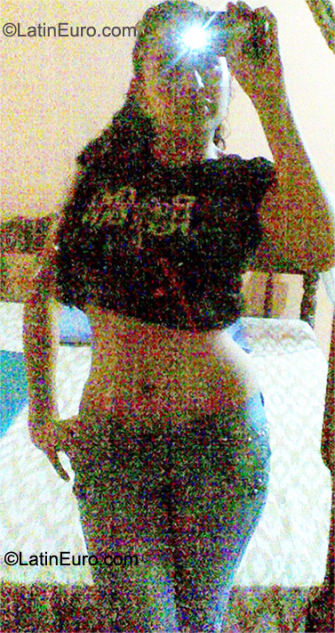 Date this charming Honduras girl Evelyn from Tocoa HN565