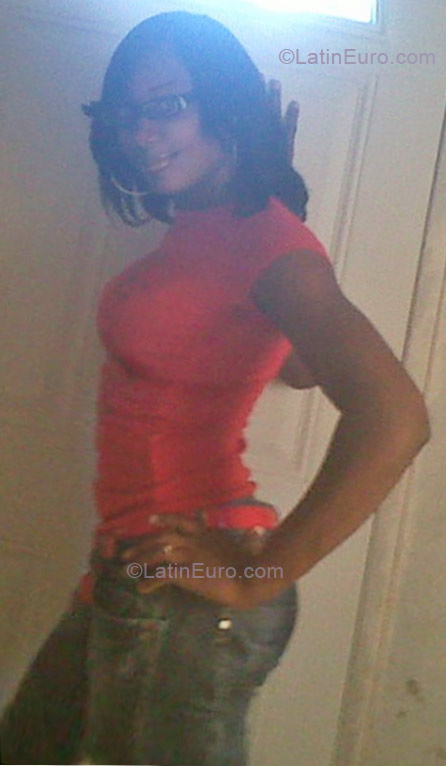 Date this beautiful Jamaica girl Shanay-nay22 from Portmore JM423