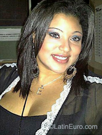 Date this voluptuous Panama girl Tania from Panama City PA390