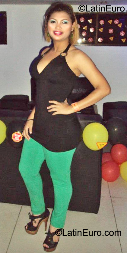 Date this good-looking Nicaragua girl Blanca from Managua NI101