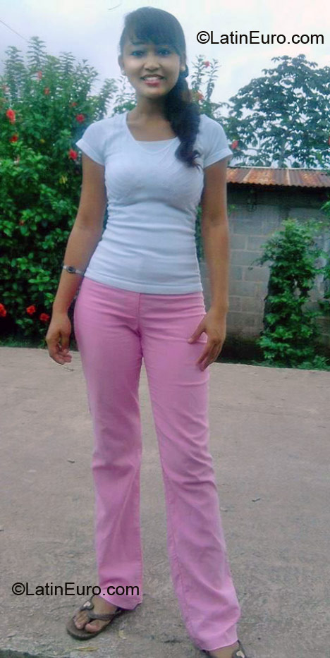 Date this good-looking Honduras girl Eni from La Ceiba HN656