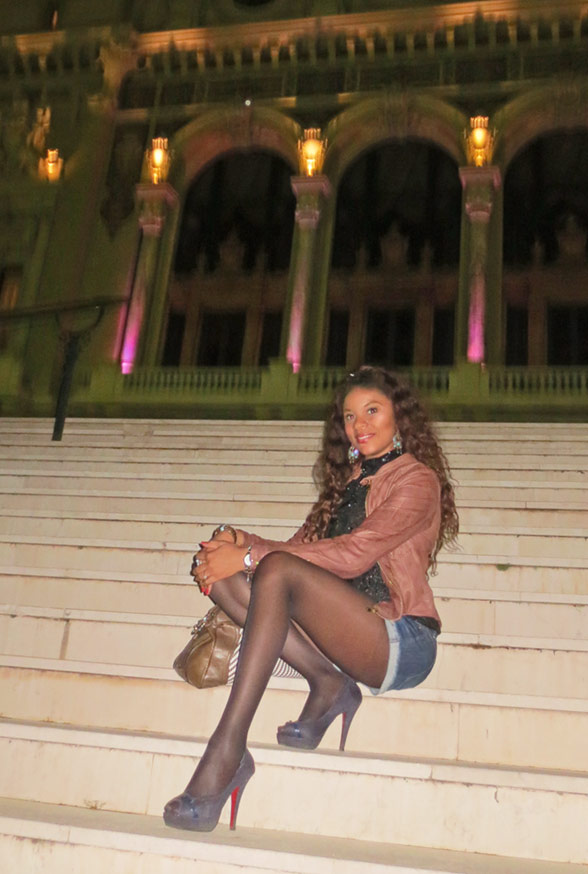 Date this sultry Italy girl Ana from Milan IT183