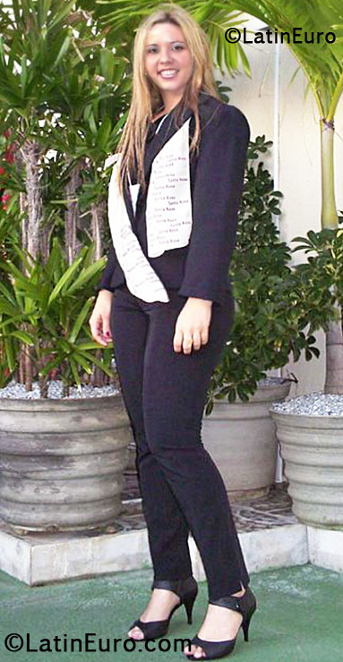 Date this pretty Brazil girl Carla from Belem BR6700