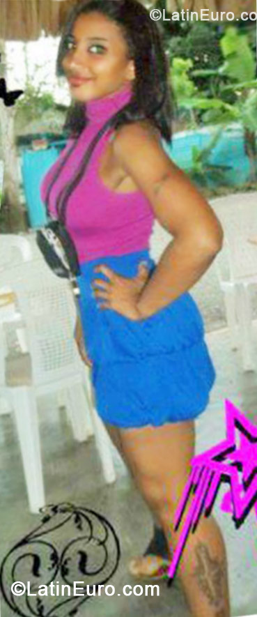 Date this hard body Dominican Republic girl Chrishy from San Francisco De Macoris DO11353