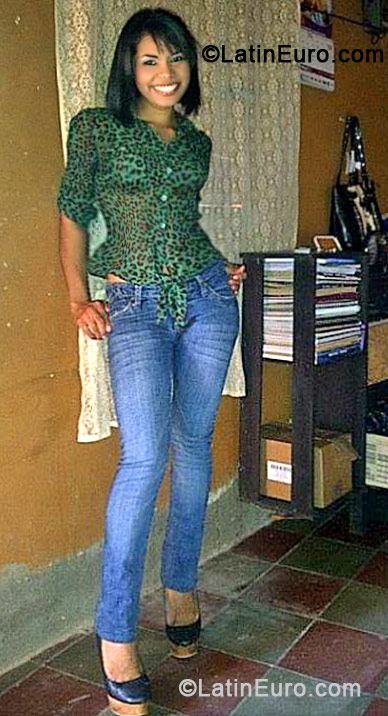 Date this funny Honduras girl Jessika from Tegucigalpa HN678