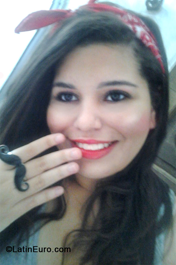 Date this hard body Brazil girl Najla from Praia Grande BR6746