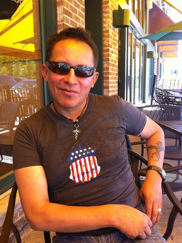 Date this athletic United States man ELOY from Miami y La Paz, Bolivia US13203