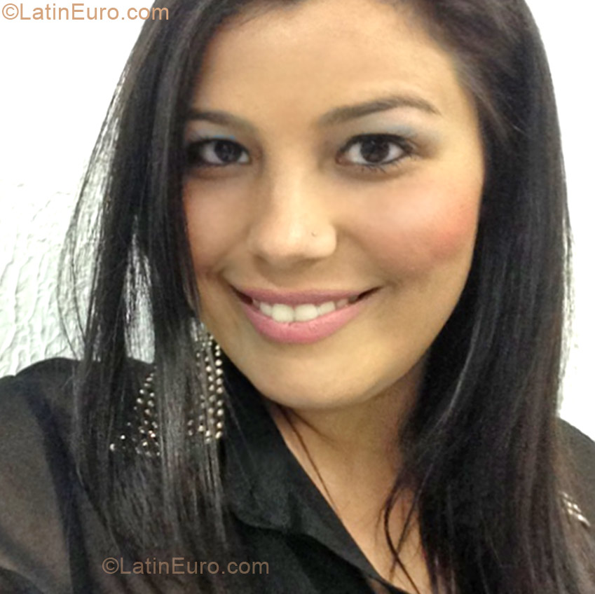 Date this fun Brazil girl Camily from Rio De Janeiro BR9519