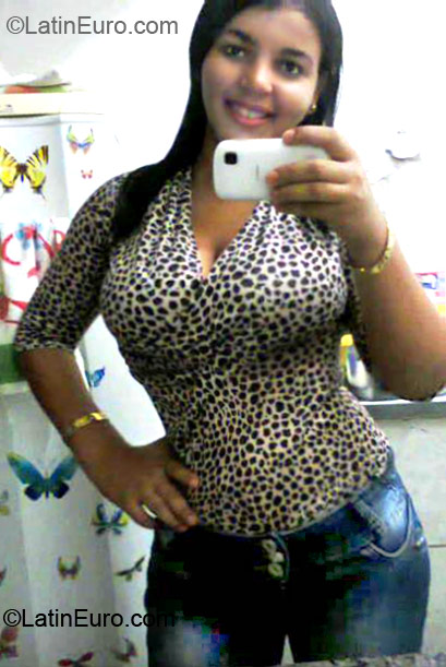 Date this charming Brazil girl Erica from Rio De Janeiro BR6923