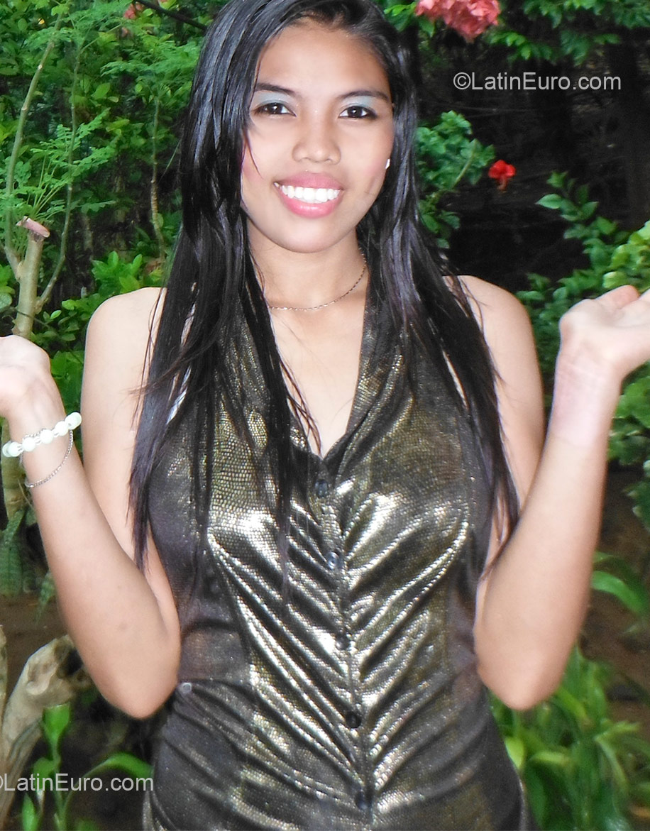 Date this athletic Philippines girl Matet from Sorsogon PH487