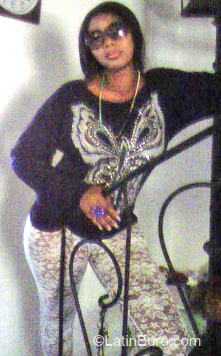 Date this beautiful Jamaica girl Kadean from Kingston GB683