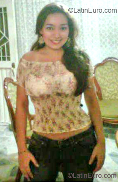 Date this good-looking Brazil girl Anna from  CO11167