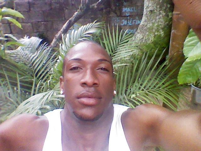 Date this hard body Dominican Republic man Ismael from Santo Domingo DO12577