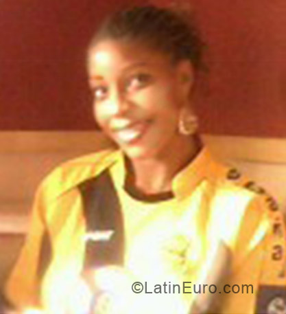 Date this sultry Honduras girl Cynthia from La Ceiba HN768