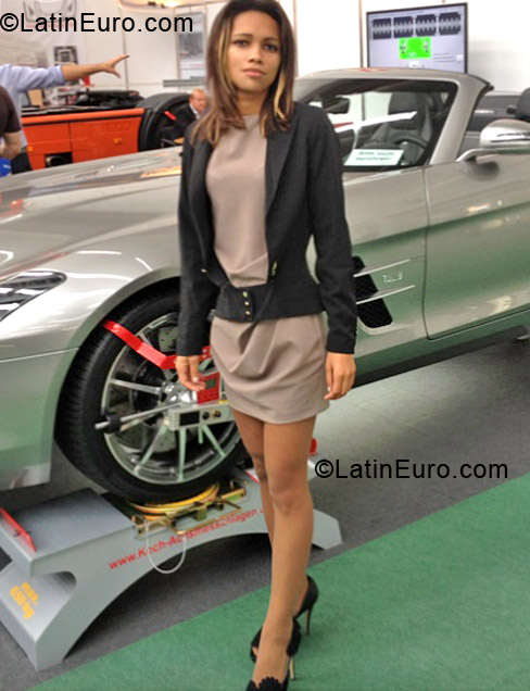 Date this attractive Brazil girl Rejane oliver from Belem BR7156