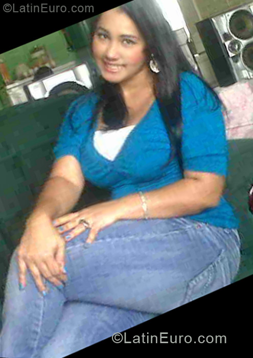 Date this young Honduras girl Marilyn from San Pedro Sula HN895