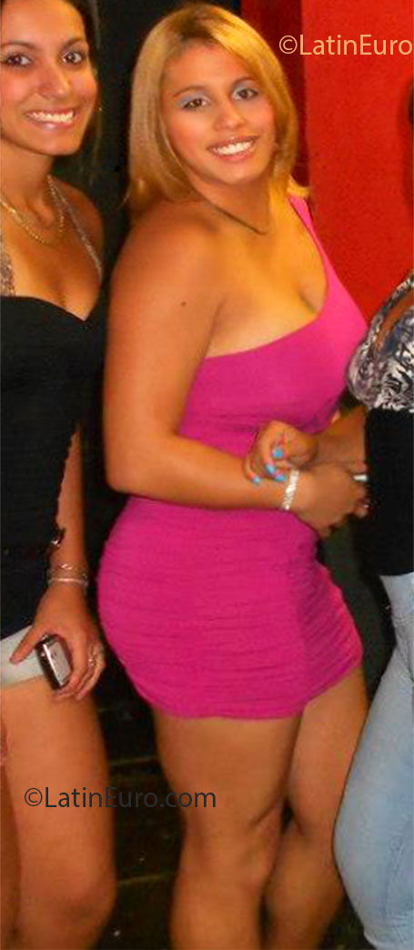 Date this hot Brazil girl Hayna from Sao Paulo BR7338