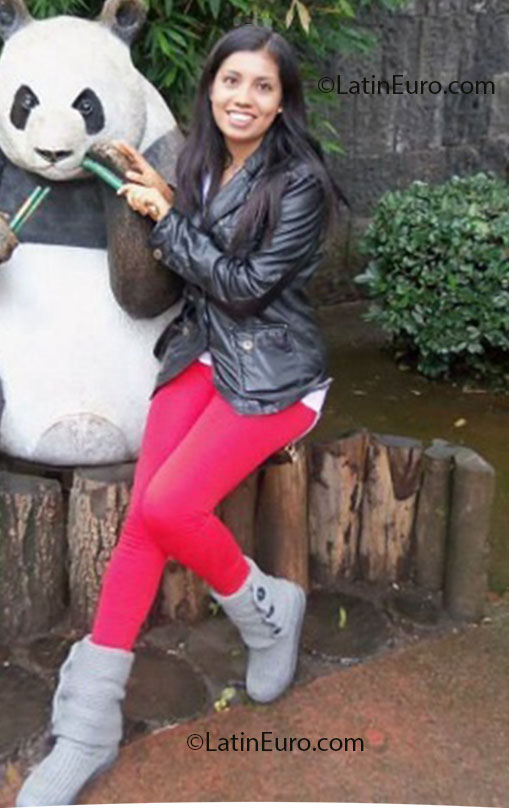 Date this nice looking Mexico girl Olivia from Distrito Federal MX816