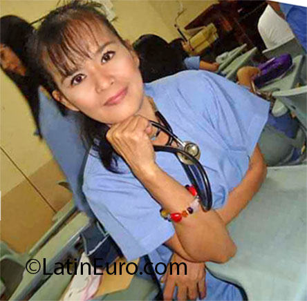 Date this sultry Philippines girl Librada from Manila PH536