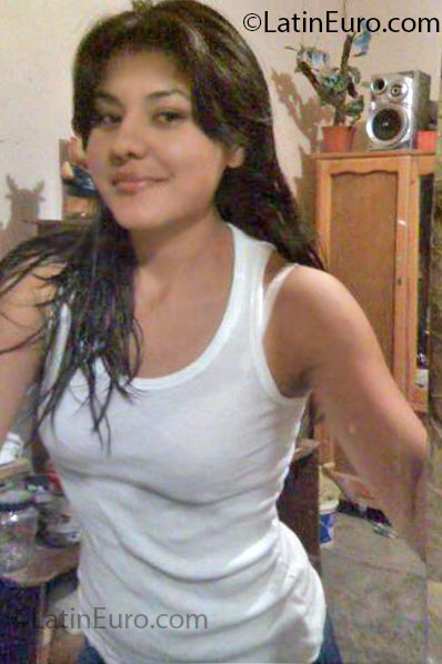 Date this georgeous Mexico girl Maricela from San Luis Potosi MX822