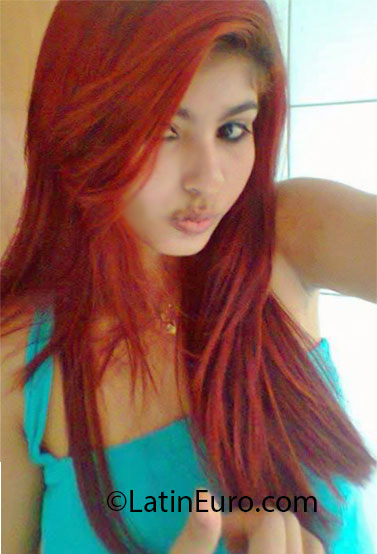 Date this voluptuous Brazil girl Flavia from Sao Jose Do Rio Preto BR7381