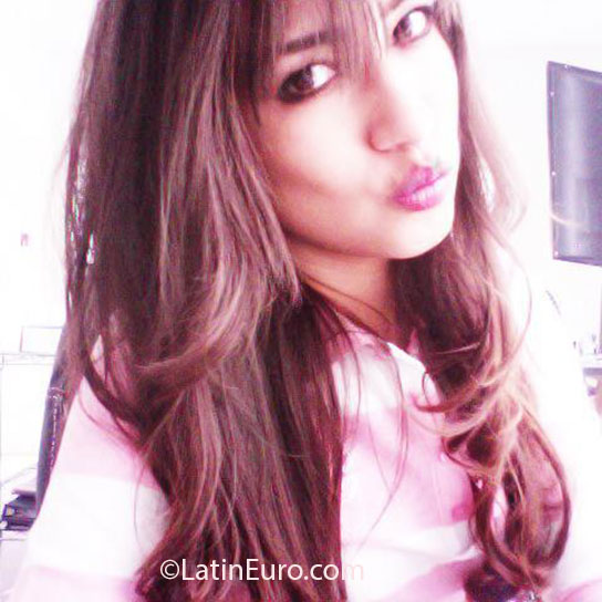 Date this good-looking Mexico girl Lorena from Villahermosa MX827