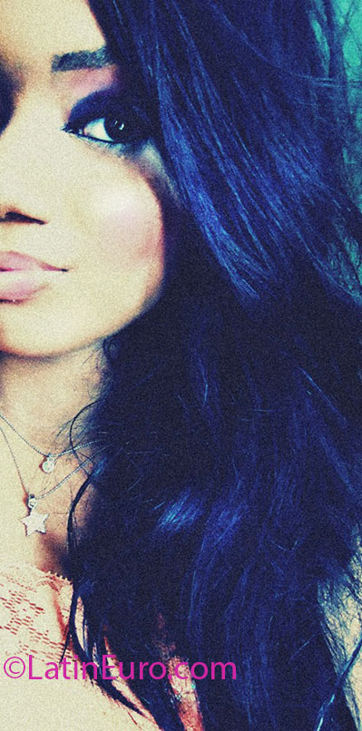 Date this hard body Brazil girl Camila from Salvador BR7408