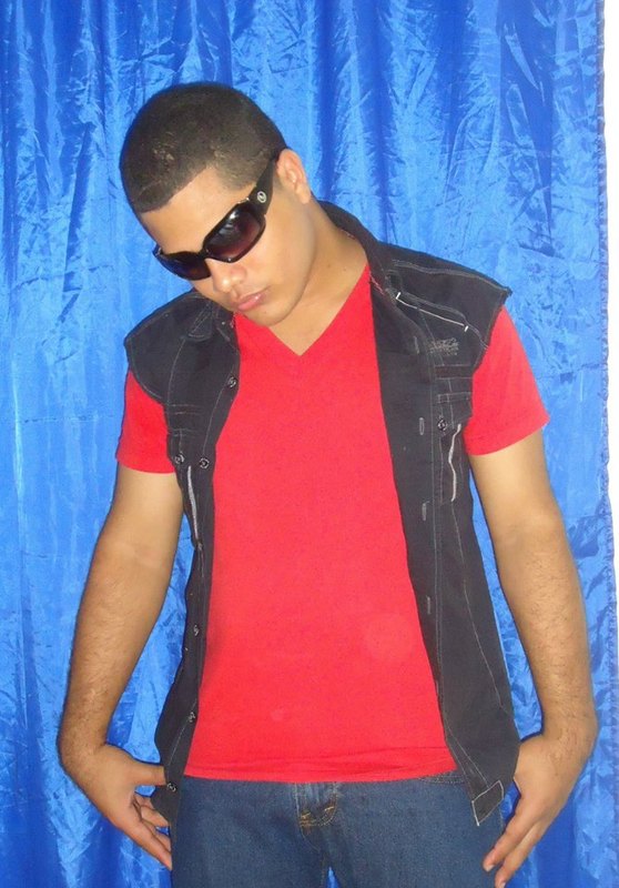 Date this beautiful Dominican Republic man Deybi from Santo Domingo DO14299