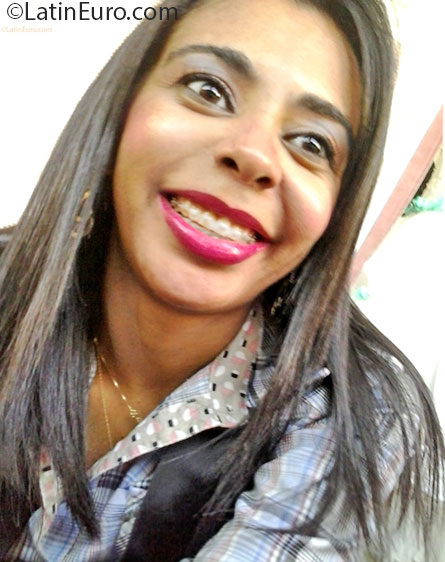 Date this young Brazil girl Tarciana from Nova Friburgo BR7457