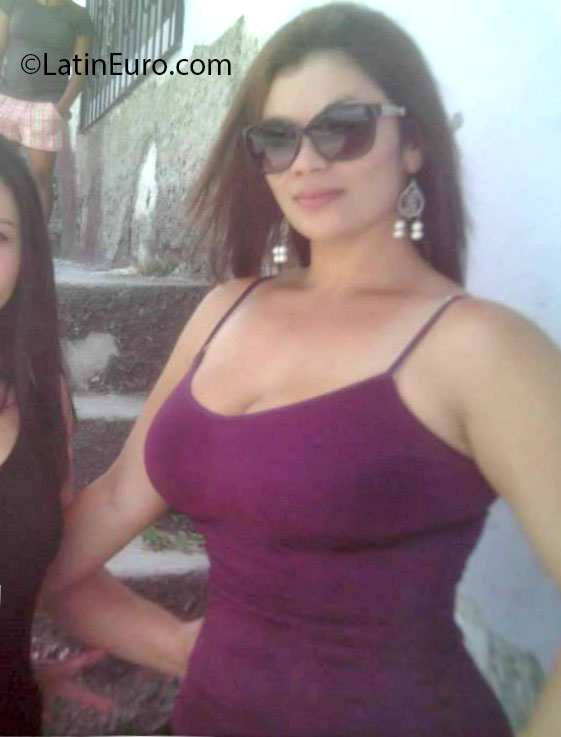 Date this sultry Honduras girl Nolvi from santa rosa de copan HN799