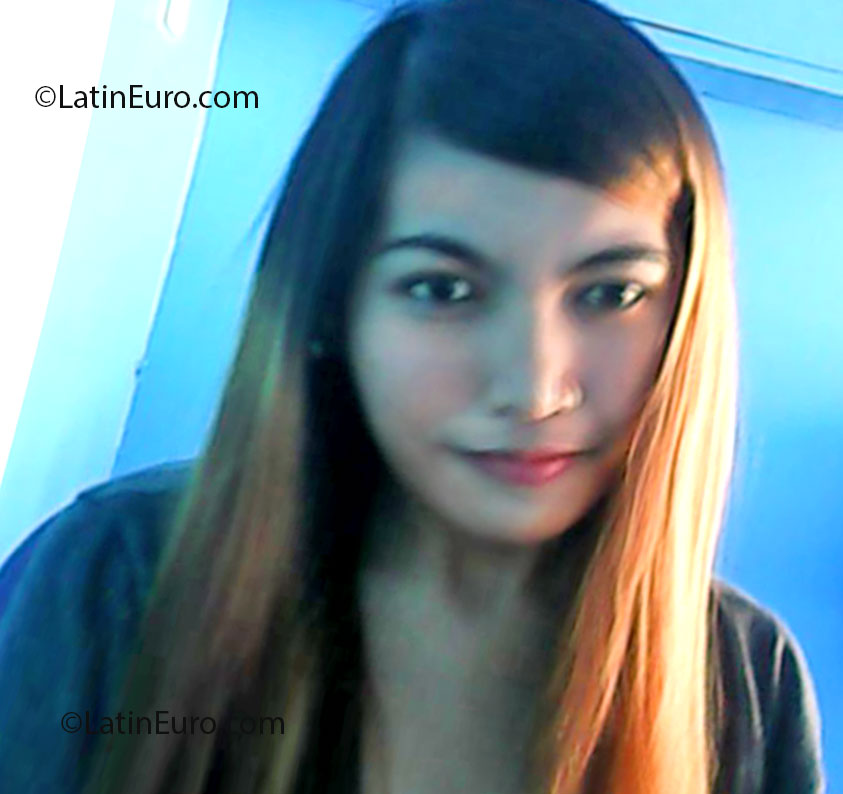 Date this passionate Philippines girl Rhona from Pampanga PH545