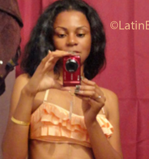 Date this sensual France girl Maryme from Paris FR191