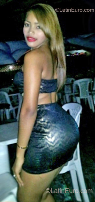 Date this good-looking Dominican Republic girl Karen123 from San Francisco De Macoris DO15019