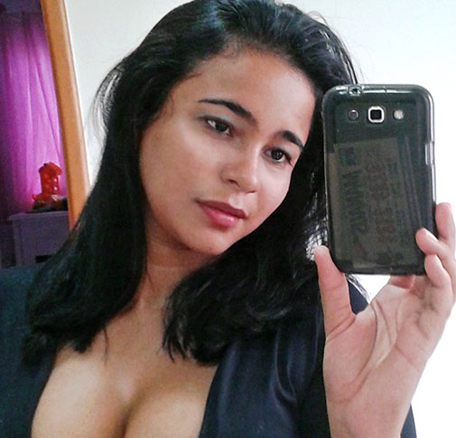 Date this foxy Brazil girl Priscila from Manaus BR7642