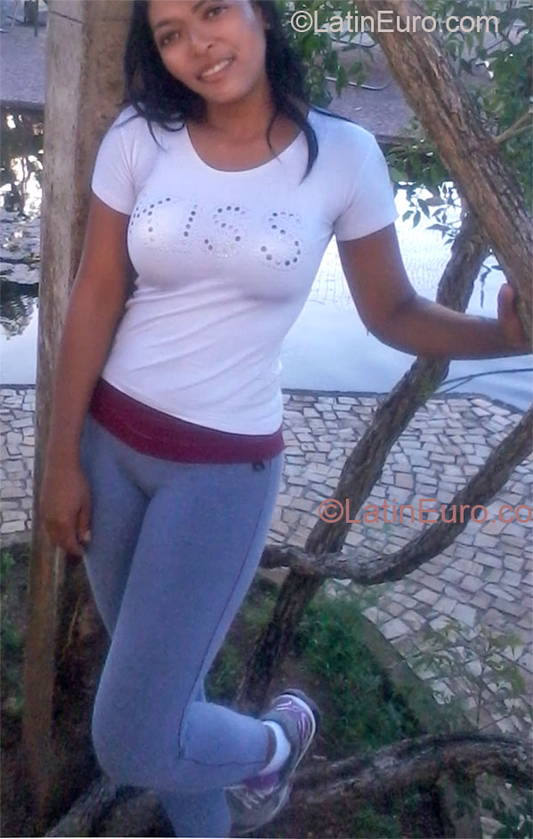 Date this cute Brazil girl Rosilene from Belo Horizonte BR7646