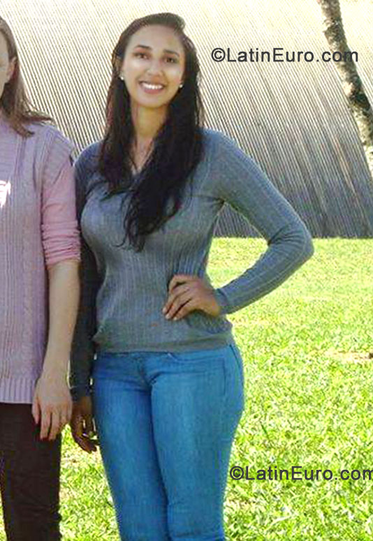 Date this voluptuous Brazil girl Marcia from Chapeco BR7700