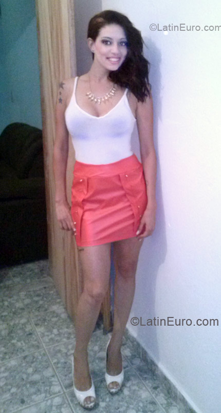 Date this charming Brazil girl Danielle from Vespasiano BR7736