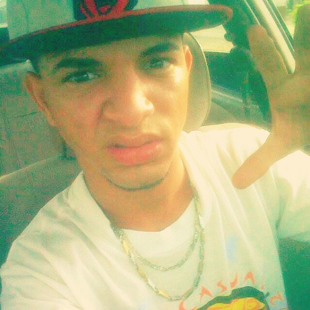 Date this georgeous Dominican Republic man Andri from San Francisco DO15676