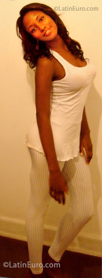 Date this funny Brazil girl Jennifer from Sao Paulo BR7785