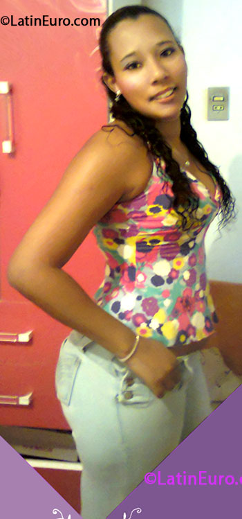 Date this tall Brazil girl Aline from Porto Alegre BR7805