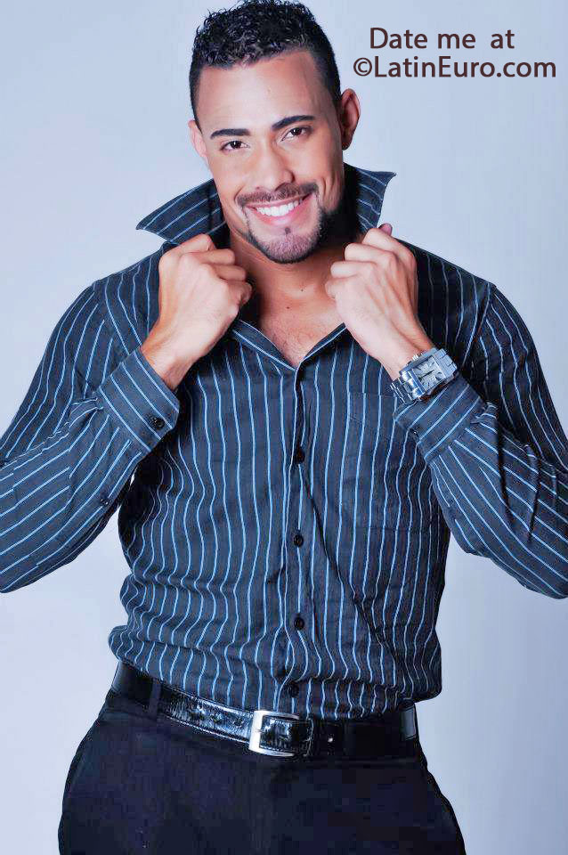 Date this pretty Brazil man Arthur from Paulo Afonso BR9382