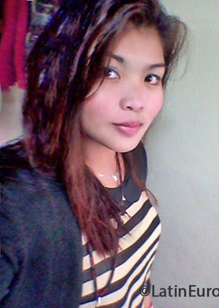 Date this nice looking Philippines girl Harlene from Manila PH574