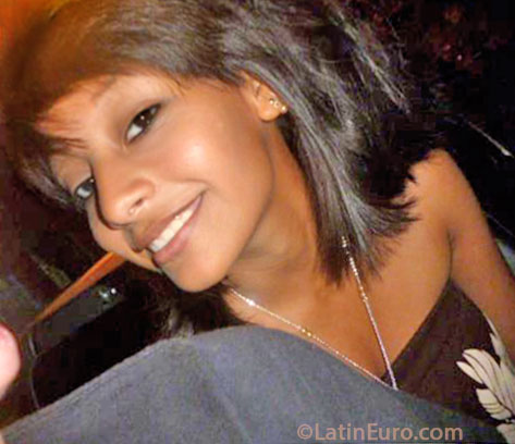 Date this stunning Nicaragua girl Valeria from Masaya NI146