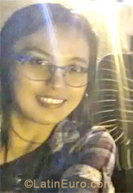 Date this cute Philippines girl Ged from Manila PH589